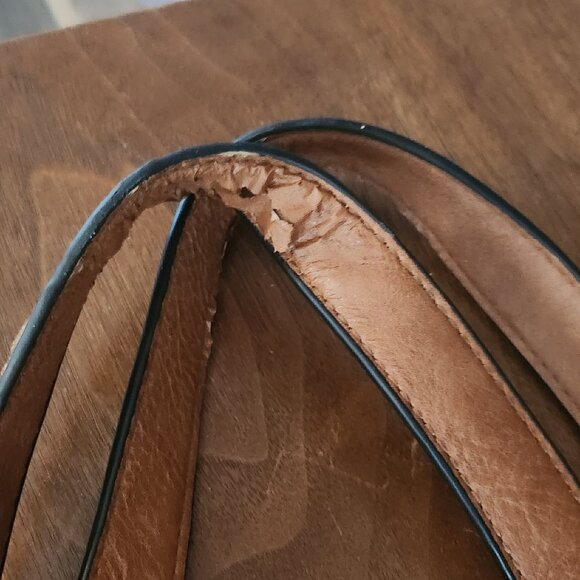 ✨ Vintage Prada-Inspired Accordion Bag – 16" x 11" ✨ - Picture 4 of 4